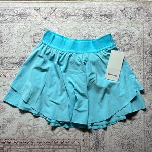 Lululemon Court Rival HR skirt Size 6
